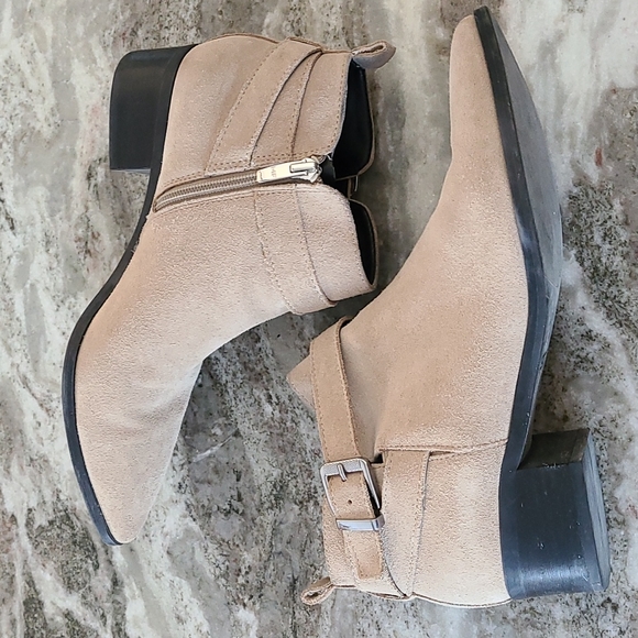 Marc Fisher Shoes - Marc Fisher Suede Ankle Boots - size 8.5